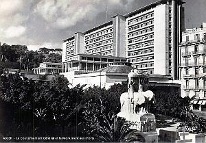 Alger - Gouvernement General et Monument aux Morts